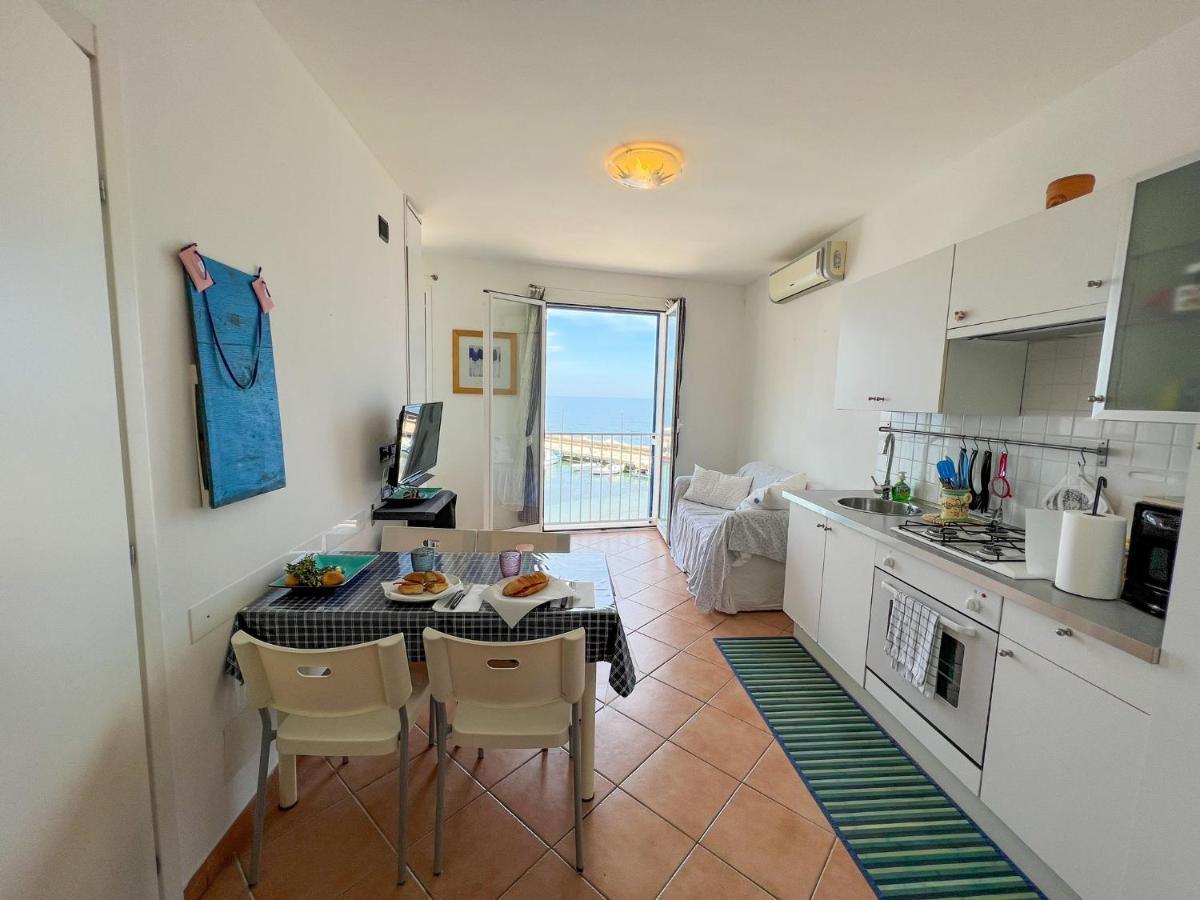 Albamare Apartament *